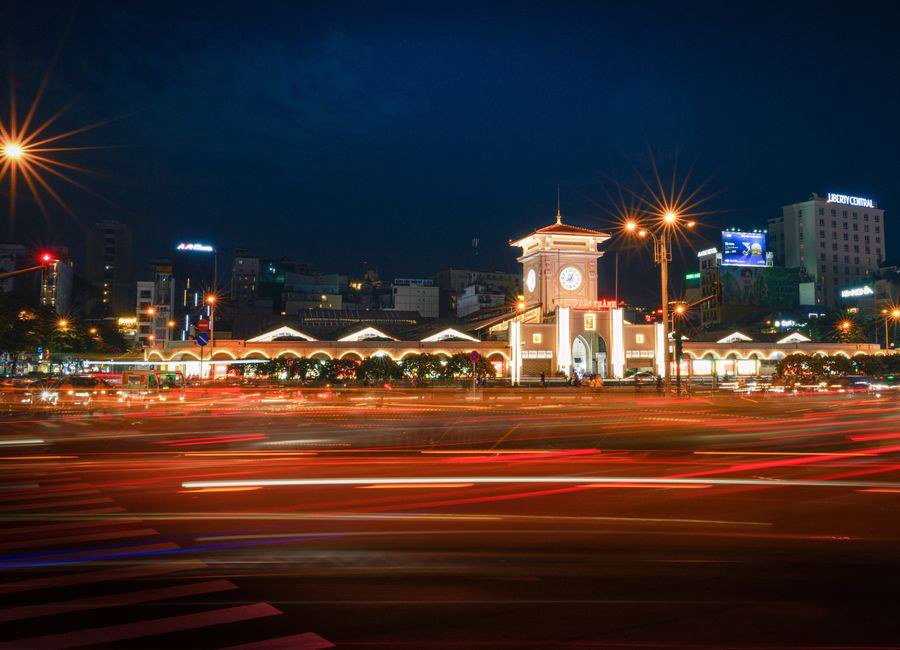 Giải pháp AI cho doanh nghiệp: tự host hay dùng nền tảng?