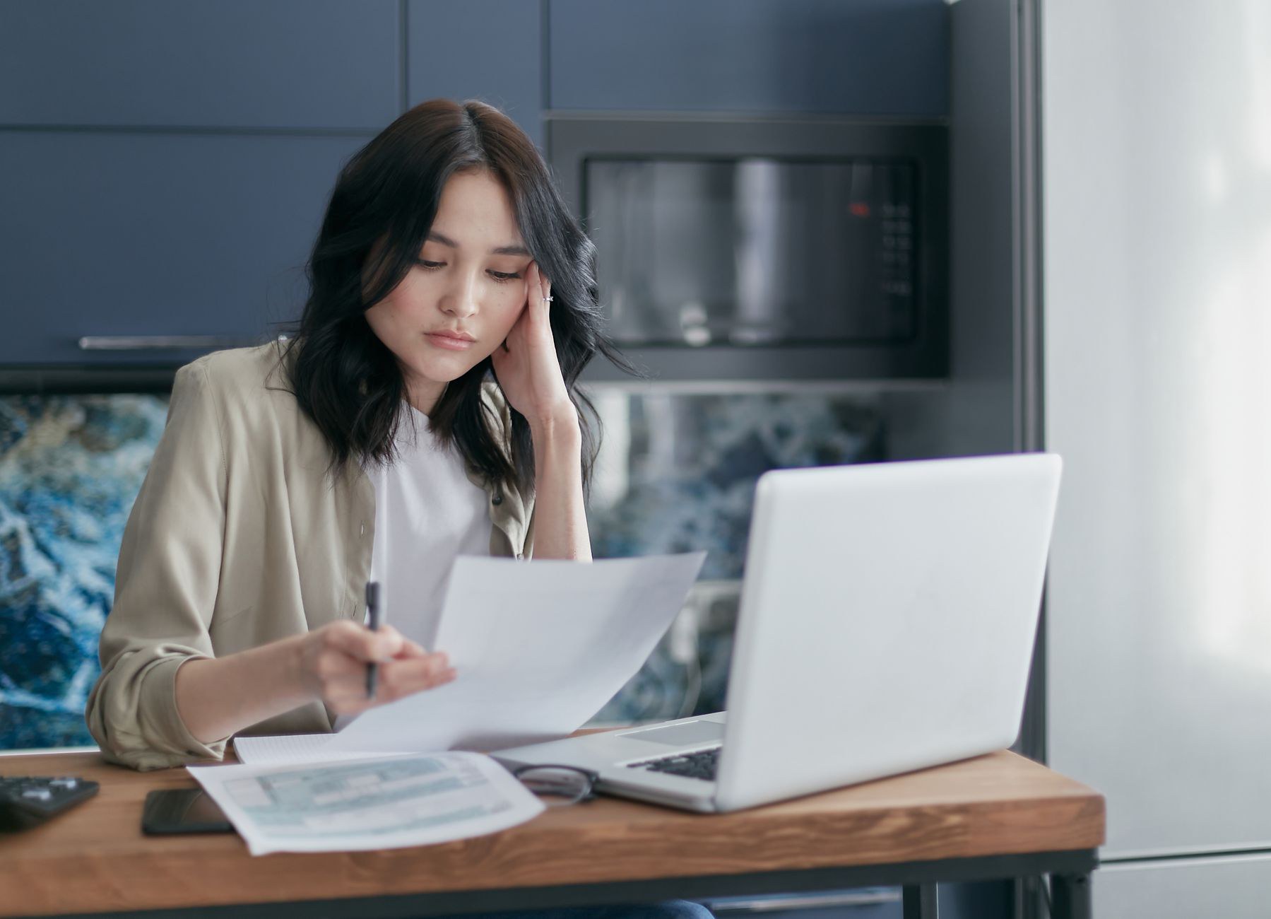 Thách Thức Khi Vừa Quản Lý Chi Tiêu Gia Đình Vừa Kinh Doanh Tại Nhà